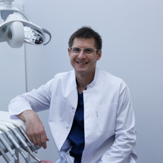 Лёвкин Роман Игоревич, стоматолог-ортопед