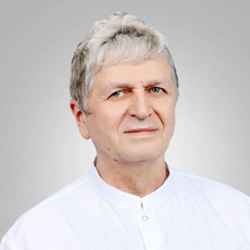 Юзаев Дамир Муратович, стоматолог-хирург