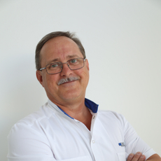 Стародубцев Анатолий Вячеславович, стоматолог-терапевт