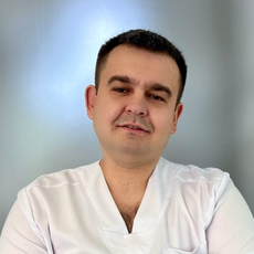Лесик Роман Владимирович, стоматолог-хирург