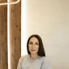 Сивакова Александра Евгеньевна, стоматолог-хирург