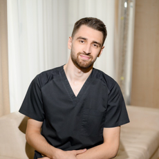 Умаров Игорь Юрьевич, терапевт