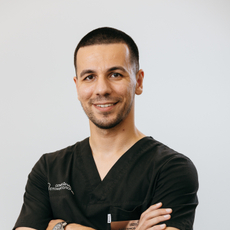 Байрамов Эльнур Юсифович, стоматолог-хирург