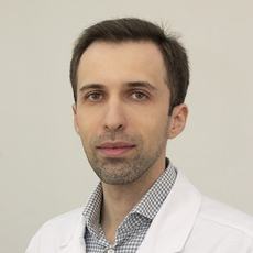 Лавров Арсений Арсеньевич, пластический хирург