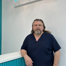 Адианов Геннадий Николаевич, массажист