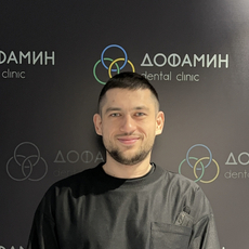 Пхешхов Ислам Сергеевич, стоматолог-хирург