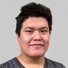 Матин Денис, массажист