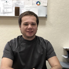 Шерстнев Владислав Максимович, хирург