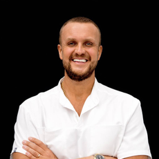 Иванов Антон Валерьевич, стоматолог-хирург