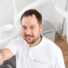 Теткин Виталий Петрович, стоматолог-хирург