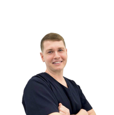 Белоотченко Олег Евгеньевич, стоматолог-хирург