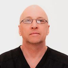 Авдеенко Игорь Александрович, стоматолог-хирург