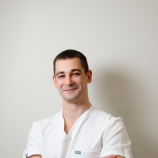 Титов Никита Алексеевич, стоматолог-хирург