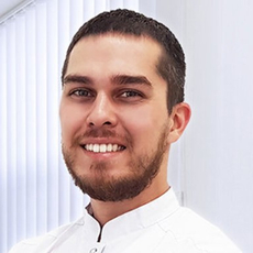 Игнатов Иван Александрович, стоматолог-хирург