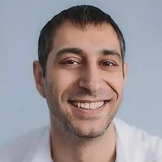 Симонян Хорен Айкович, стоматолог-терапевт