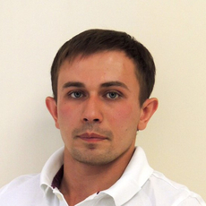 Николаев Руслан Сергеевич, стоматолог-терапевт