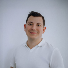 Акрамов Рустам Икромович, стоматолог-терапевт
