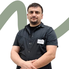 Абдуллаев Абубакар Абдулаевич, стоматолог-хирург