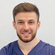 Урусов Аслан Арсенович, стоматолог-хирург