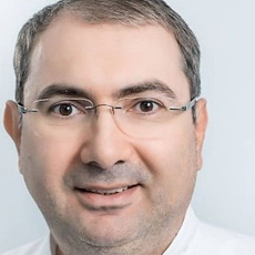 Аракелян Меружан Робертович, стоматолог-терапевт