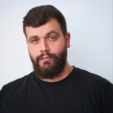 Али Доулани, детский массажист