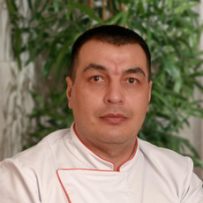 Якшимбетов Марс Эркинович, стоматолог-хирург