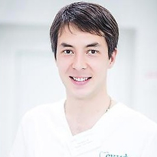 Кипарисов Юрий Сергеевич, стоматолог-хирург