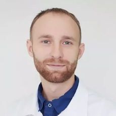 Бакушев Артем Петрович, пластический хирург