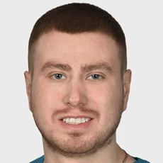 Плюснин Евгений Сергеевич, стоматолог-терапевт