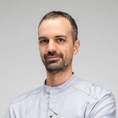 Хинчагов Хетаг Олегович, стоматолог-хирург