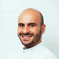 Вейсалов Иса Исмаилович, стоматолог-терапевт