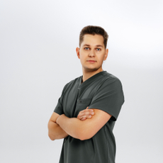 Еременко Даниил Олегович, стоматолог-хирург