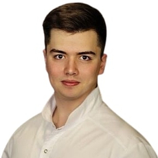 Алябьев Арсений Юрьевич, стоматолог-терапевт