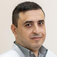 Айяд Хуссам Камель, хирург