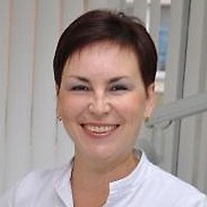 Стародубцева Екатерина Геннадьевна, стоматолог-терапевт