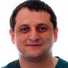 Арзуманян Эдуард Саркисович, стоматолог-терапевт