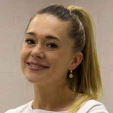 Холецкая Иллария Юрьевна, стоматолог-терапевт