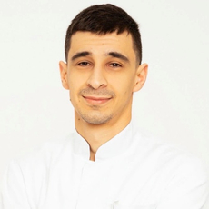 Атавов Дамир Рашитханович, хирург