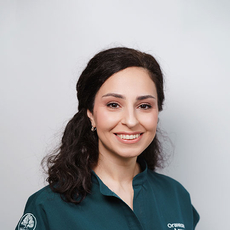 Оганесян Алина Араиковна, стоматолог-терапевт