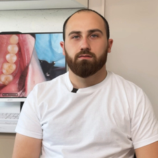 Ирицян Армен Норикович, стоматолог-терапевт