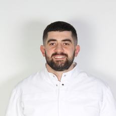 Тулатов Заур Валерьевич, стоматолог-хирург