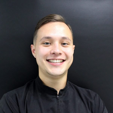 Изибаев Александр Вадимович, стоматолог-терапевт