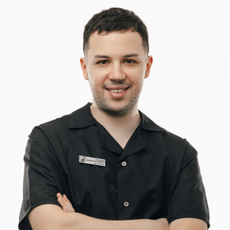 Козловский Дмитрий Александрович, стоматолог-хирург