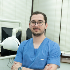 Аушев Мухарбек Тимерланович, стоматолог-ортопед