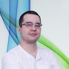 Петренко Антон Олегович, стоматолог-хирург