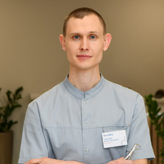 Томилин Вадим Евгеньевич, стоматолог-хирург