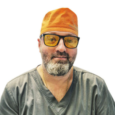 Каштанов Алексей Алексеевич, стоматолог-хирург