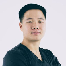 Угай Денис Вячеславович, врач УЗД