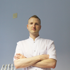 Линников Алексей Владимирович, стоматолог-терапевт