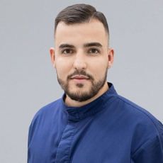 Аль-Мохамед Али, стоматолог-ортопед